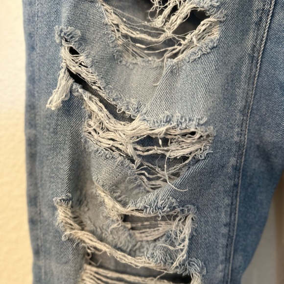 American Eagle Stretch Distressed Jeans Women's Size 6 - Picture 5 of 16